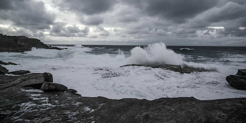 Autoridade Marítima Nacional e Marinha alertam para agravamento da agitação marítima em Portugal Continental a partir de amanhã