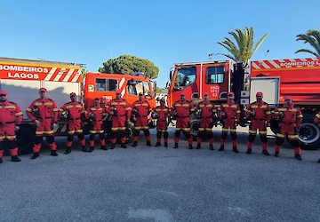 Lagos:  Equipa Operacional Equipa de Salvamento em Grande Ângulo e Resgate em Arribas equipada com novos fatos