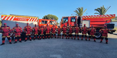 Lagos:  Equipa Operacional Equipa de Salvamento em Grande Ângulo e Resgate em Arribas equipada com novos fatos