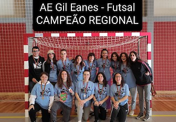 A equipa de Futsal Feminino do Desporto Escolar do Agrupamento de Escolas Gil Eanes, Lagos, sagrou-se novamente Campeã Regional de Juvenis Femininos