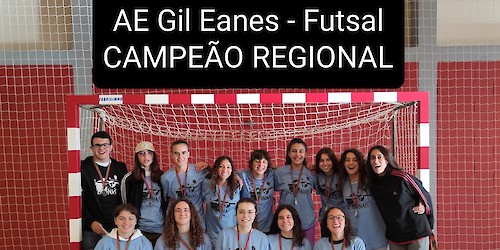 A equipa de Futsal Feminino do Desporto Escolar do Agrupamento de Escolas Gil Eanes, Lagos, sagrou-se novamente Campeã Regional de Juvenis Femininos