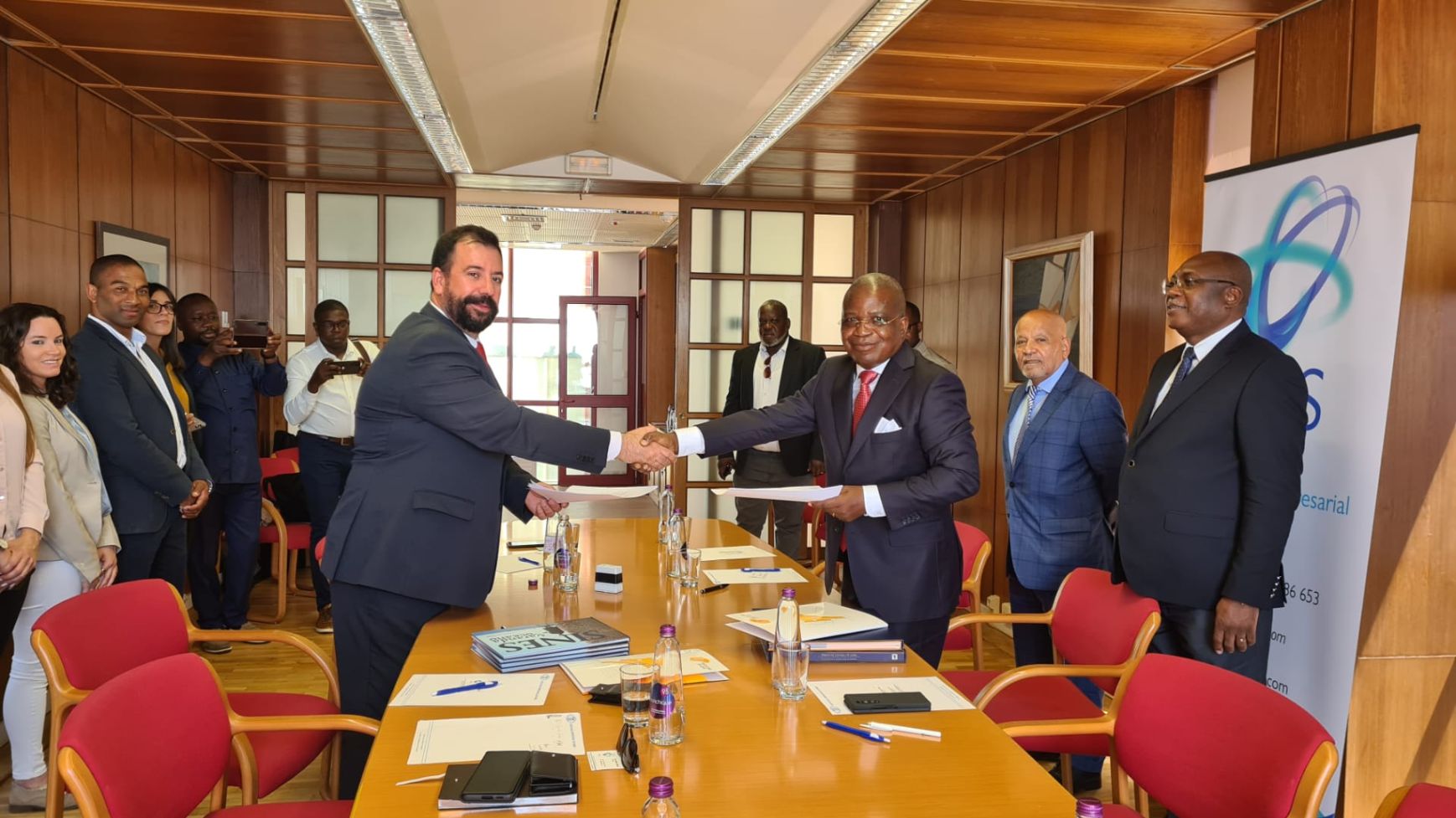 Protocolo entre Associação Empresarial de Sines e Porto de Luanda assinado no Porto de Sines