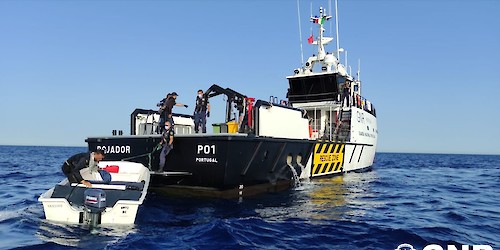 GNR UCC: FRONTEX – BOJADOR resgata dez migrantes ao largo da Sardenha