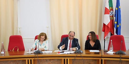 Município de Faro assinou contractos para financiamento de 71 novas habitações no concelho