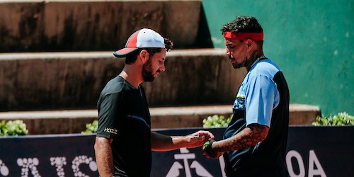 Ténis: Fred Gil e Gonçalo Falcão nas finais de singulares do Campeonato do Mundo Individual de Veteranos