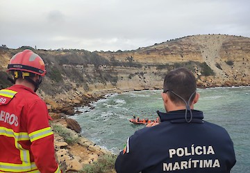 Estação Salva-vidas de Sagres resgata mergulhador isolado numa zona rochosa em Lagos