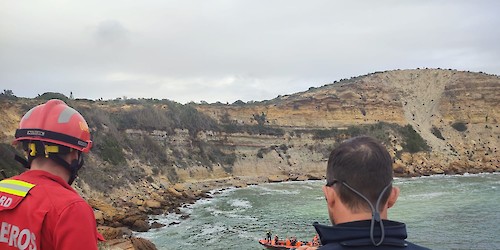 Estação Salva-vidas de Sagres resgata mergulhador isolado numa zona rochosa em Lagos