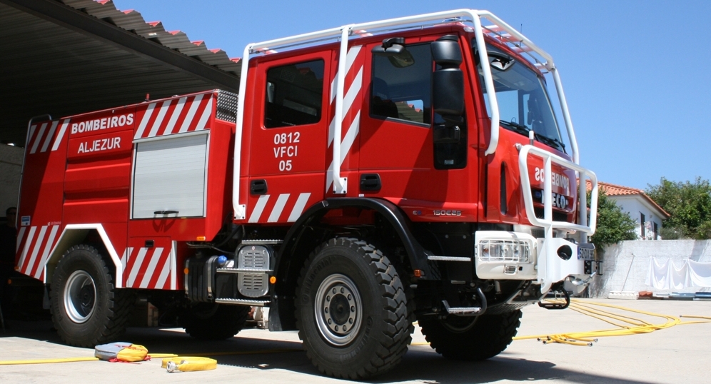 Município de Aljezur reforça apoio financeiro à Associação Humanitária dos Bombeiros Voluntários de Aljezur no final do ano