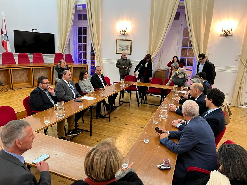 Presidente da Câmara de Faro questiona ministro sobre futuras funções do actual centro hospitalar