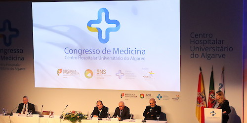 Congresso de Medicina do CHUA começou hoje