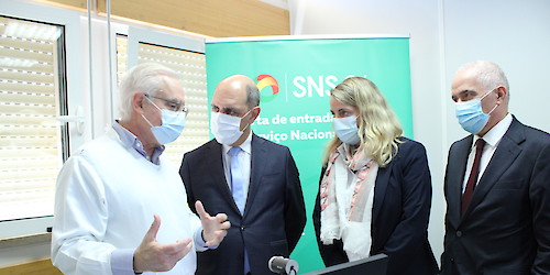 Ministro da Saúde acompanhou primeira Teleconsulta entre o CHUA e o Estabelecimento Prisional de Faro