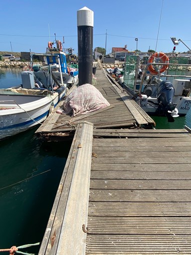 “Pela requalificação dos pontões dos pescadores no Porto de Pesca de Lagos”