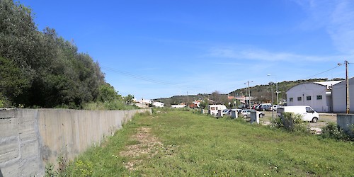Município de Vila do Bispo abre concurso para venda de 6 lotes para autoconstrução em Barão de São Miguel