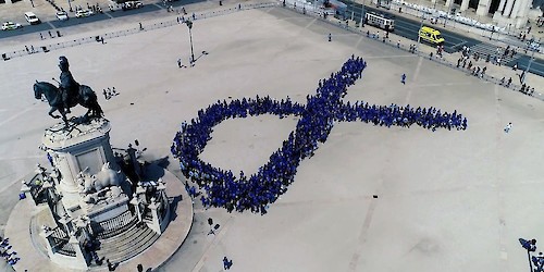 Formação de gigante LAÇO AZUL no Terreiro do Paço