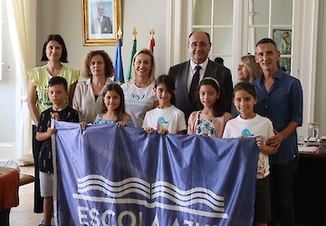 Presidente da Câmara Municipal de Faro recebeu embaixadores do projeto “escola azul”