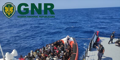 Bojador - 151 migrantes resgatados ao largo de Crotone - Itália