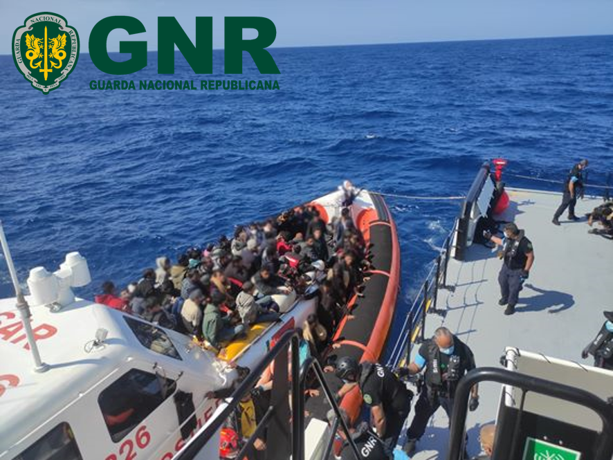 Bojador - 151 migrantes resgatados ao largo de Crotone - Itália