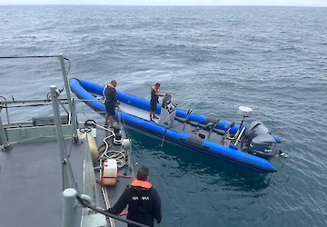 Detectada embarcação de alta velocidade à deriva em Faro