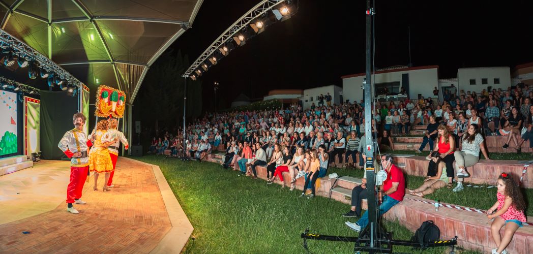 “Castro Marim (com) VIDA” encerrou em festa com Teatro de Revista