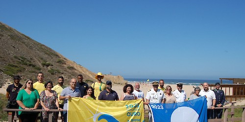 Bandeiras Azuis já estão hasteadas nas praias de Vila do Bispo