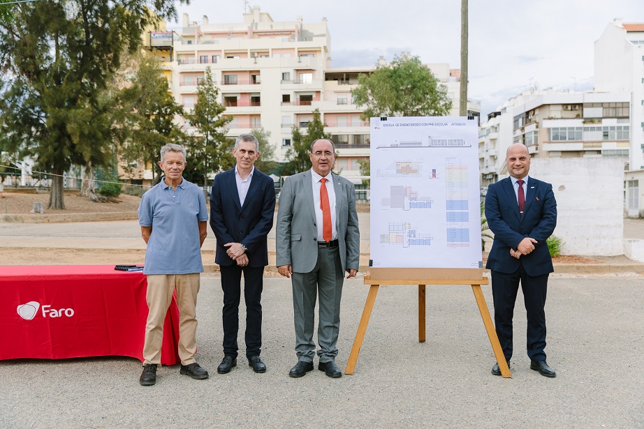 Assinado contrato para construção da Escola Básica Afonso III em Faro