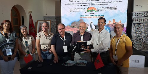 Aspirante Geoparque Algarvensis participa na 10.ª Conferência Internacional sobre Geoparques Mundiais da UNESCO e assina acordo de parceria com Geoparque M’ Goun de Marrocos