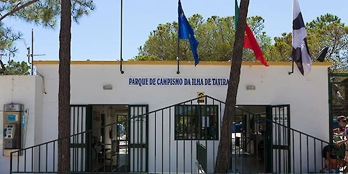 PCP contra a concessão da gestão do Parque de Campismo da ilha Tavira a privados