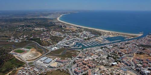 Centro Nacional de Arqueologia Náutica e Subaquática em colaboração com o Município de Lagos realiza campanha de mar na baía de Lagos, Algarve