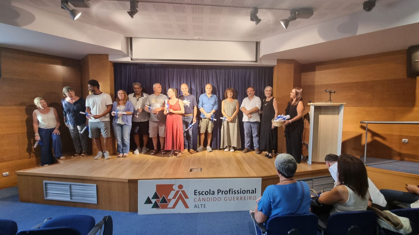 Escola Profissional de Alte promoveu Cerimónia de Entrega de Certificados aos 34 formandos que frequentaram os Cursos de Português Língua de Acolhimento nas aldeias de Alte e de Boliqueime