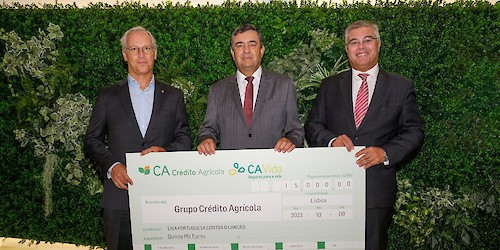 Crédito Agrícola e CA Vida assinalam Outubro Rosa com donativo à Liga Portuguesa Contra o Cancro