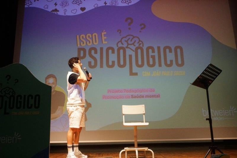 Saúde mental promovida na secundária de Loulé com a participação do apresentador João Paulo Sousa