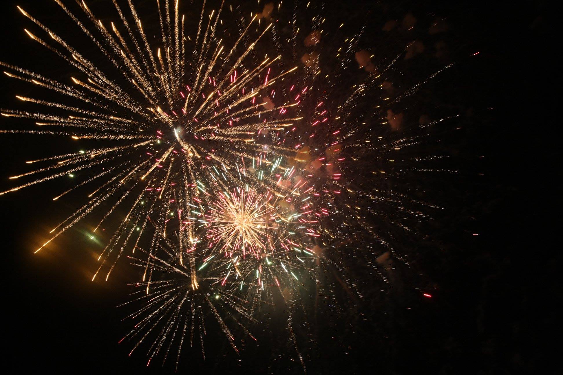Fogo-de-artifício assinala chegada do Novo Ano em Vila do Bispo