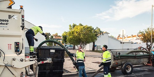 Castro Marim: Limpeza, lavagem e higienização de contentores de resíduos urbanos e envolventes - intervenção reforçada e integrada