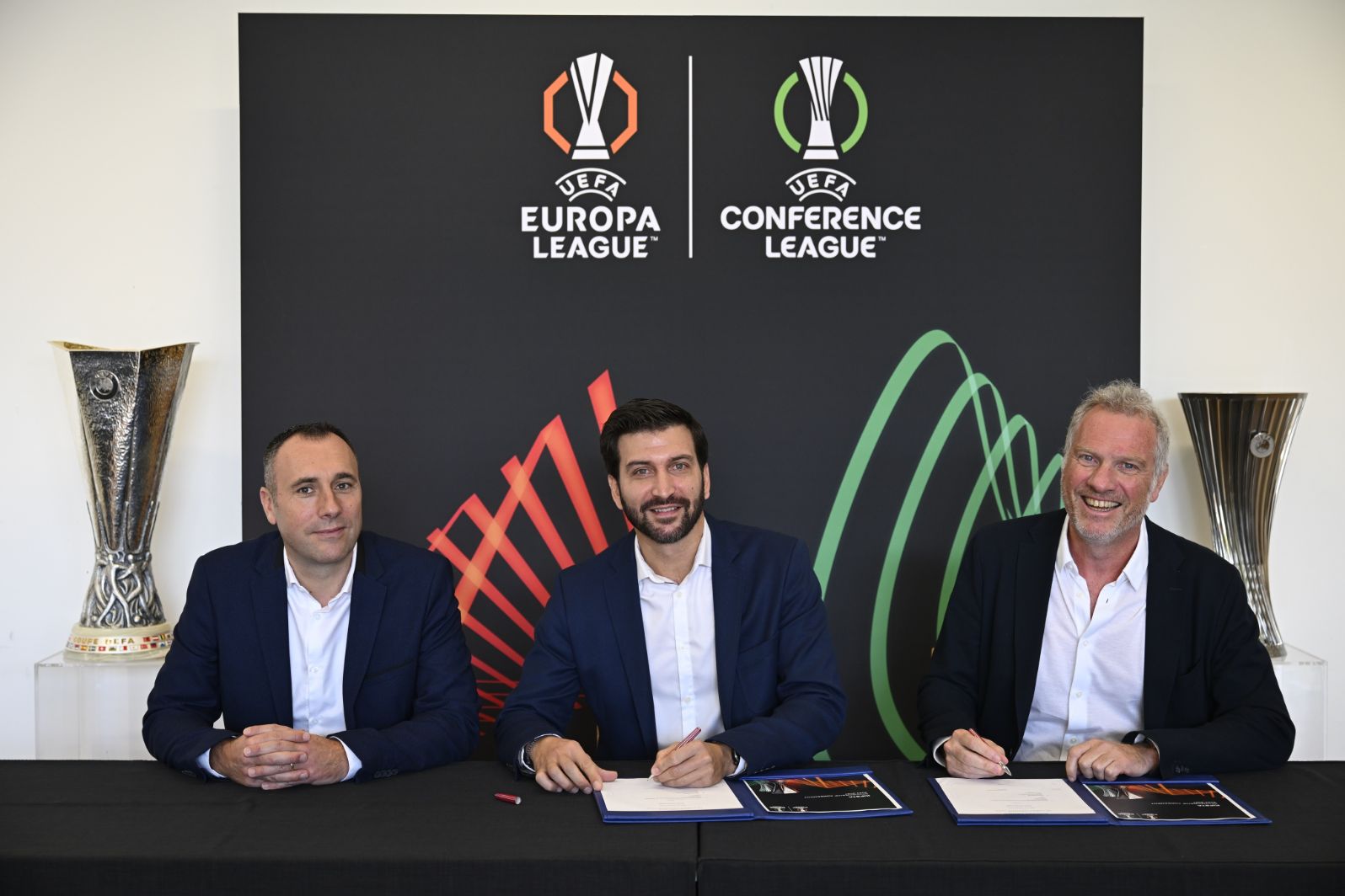 UEFA escolhe a KIPSTA para a UEFA Europa League e UEFA Europa Conference League
