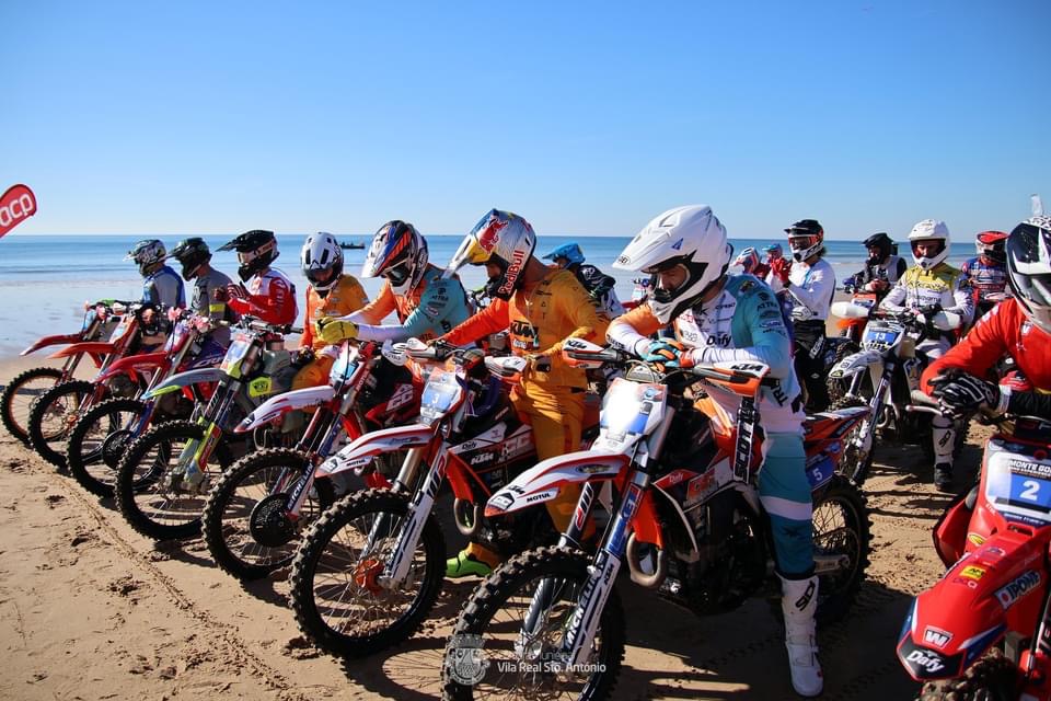 Sol, emoção e muito público marcam primeira corrida da Monte Gordo Sand Experience