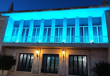Câmara Municipal de Vila do Bispo iluminada de azul pela Prevenção do Cancro da Próstata