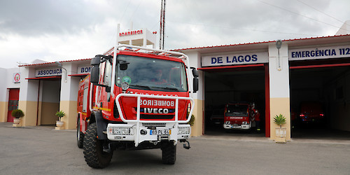 Renovar a colaboração entre o Município e os Bombeiros Voluntários de Lagos