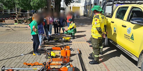 Dia da Proteção Civil - Exposição de meios na Escola Básica Professora Piedade Matoso, Aljezur