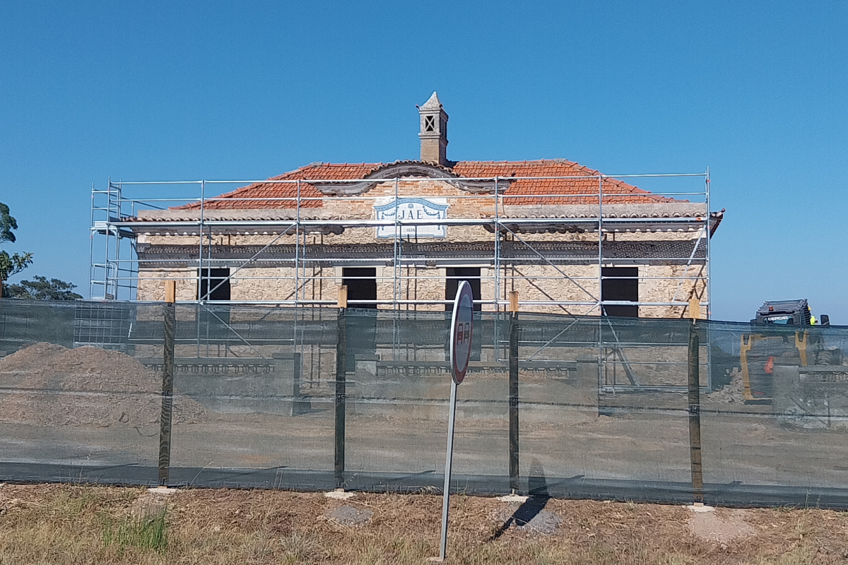 Terras do Infante | Requalificação Casa dos Cantoneiros em Espinhaço de Cão