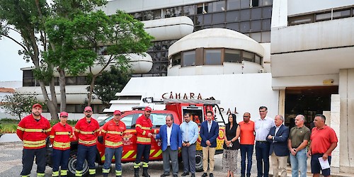 Município de Albufeira entrega viatura de mais de 70 mil euros aos bombeiros