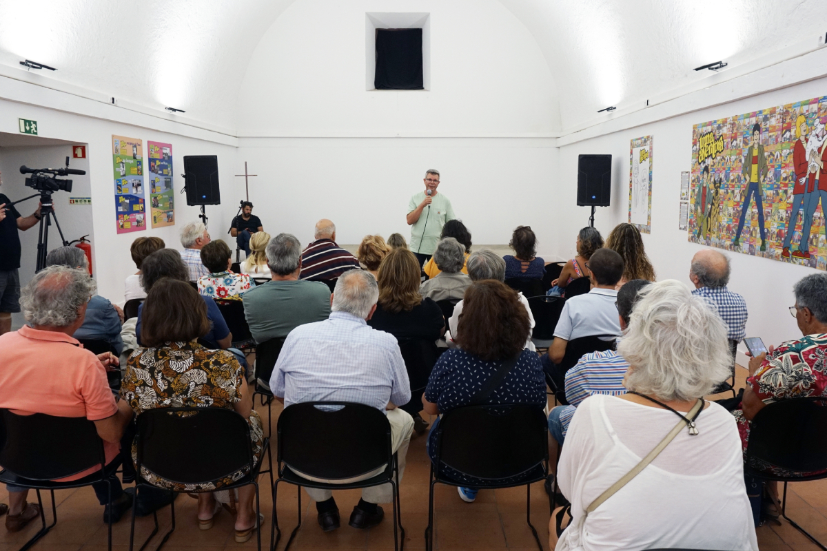 Exposição e nova edição sobre o património e história de Lagos marcaram a abertura da Feira do Livro