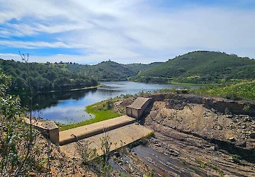 Água é Vida: Parceria para o Aproveitamento de Pequenas Estruturas Hidroagrícolas do Sotavento e Nordeste do Algarve