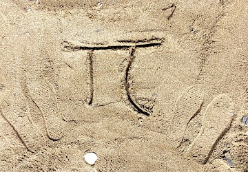 Alunos de Lagos escrevem o Pi na Meia Praia