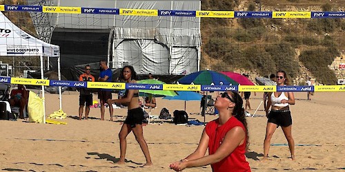 "Verão desportivo" termina com a final dos torneios de voleibol de praia e futevolei