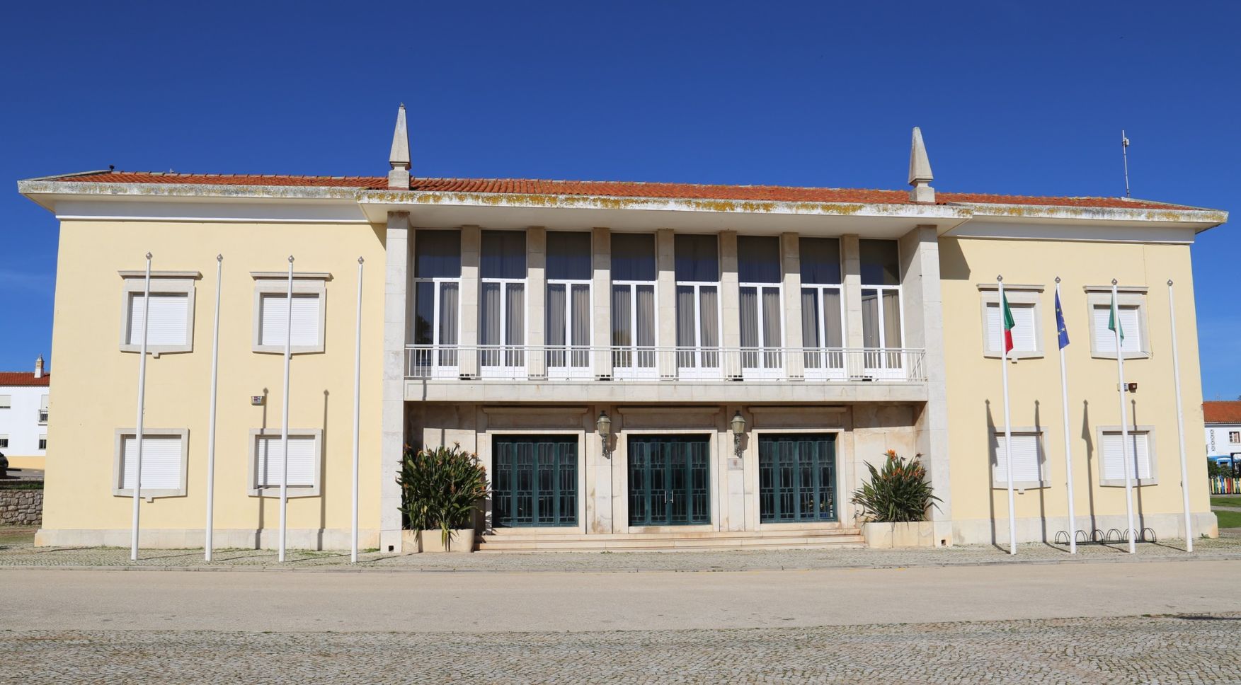 Município de Vila do Bispo mantém impostos mínimos para beneficiar famílias