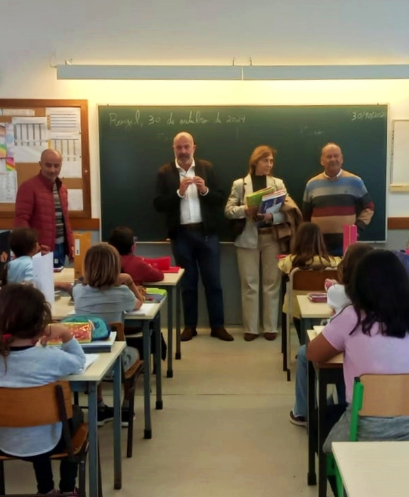 Câmara Municipal de Aljezur visita agrupamento de Escolas Piedade Matoso