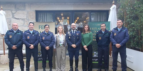 GNR e Pingo Doce promovem almoço de Natal para 100 idosos em Bragança