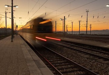 “Investimento em infraestruturas e serviço ferroviário no Algarve”