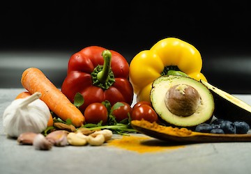 A fertilidade começa no prato: o papel da nutrição na saúde reprodutiva