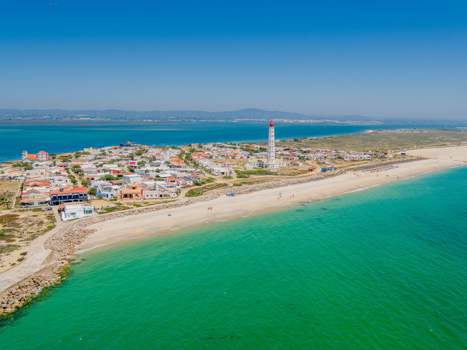 Primeiro voo direto dos EUA para Faro marca novo capítulo de oportunidades para o turismo do Algarve